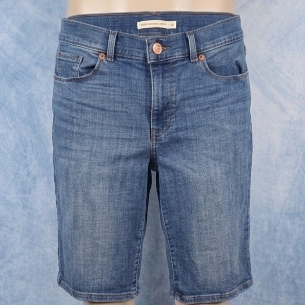 Levis Classic Bermuda Shorts Womens 29 Medium‎ Wash Denim Blue Stretch Mid Rise